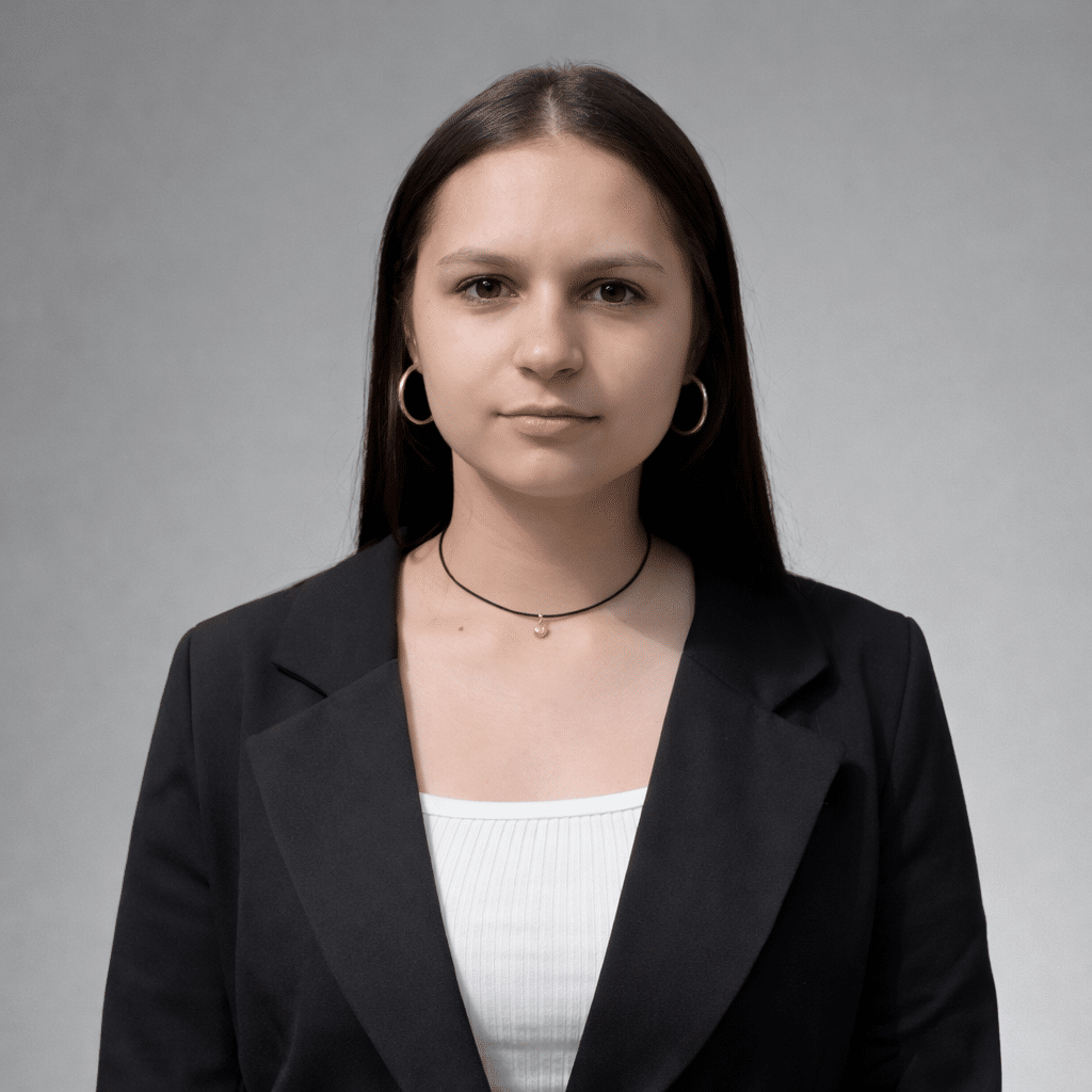 Oleksandra T., Lead Programmer at Paylists